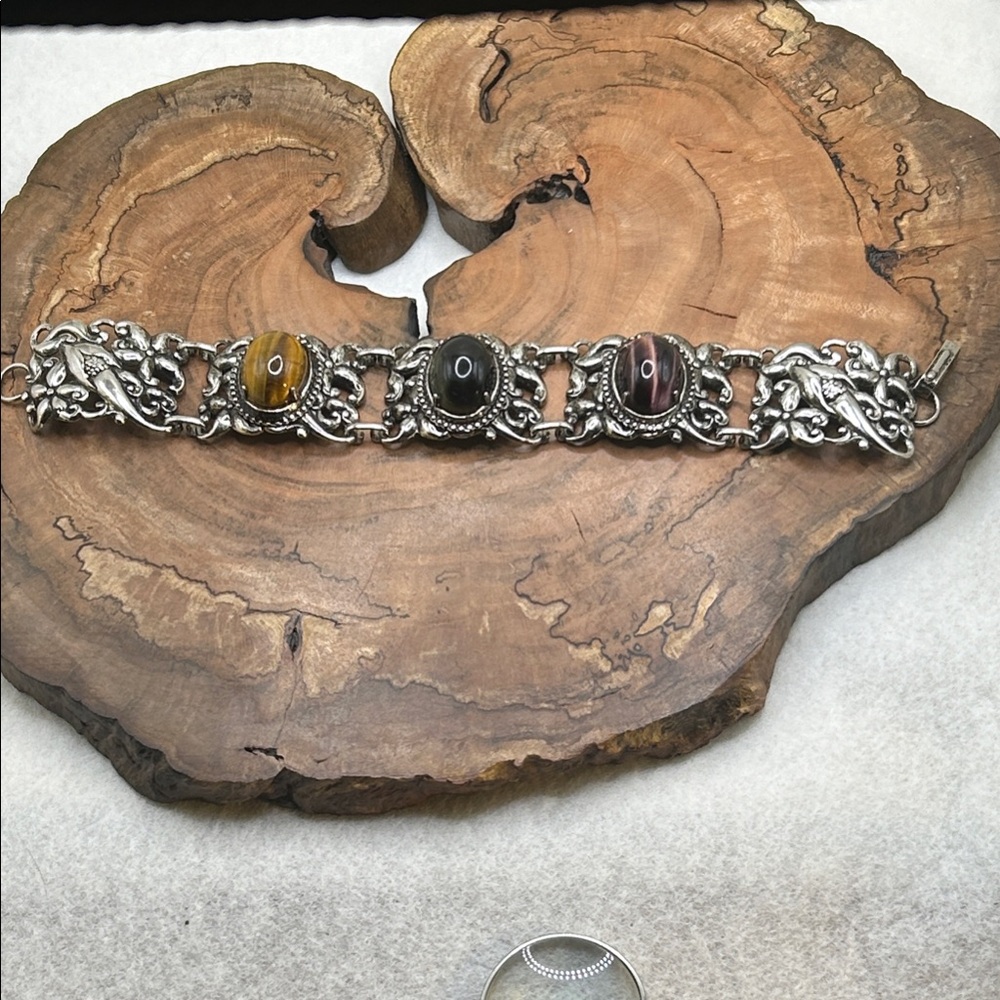 VTG Art Nouveau Tiger Eye Cat Eye Falcon Eye Silvertone Panel Bracelet